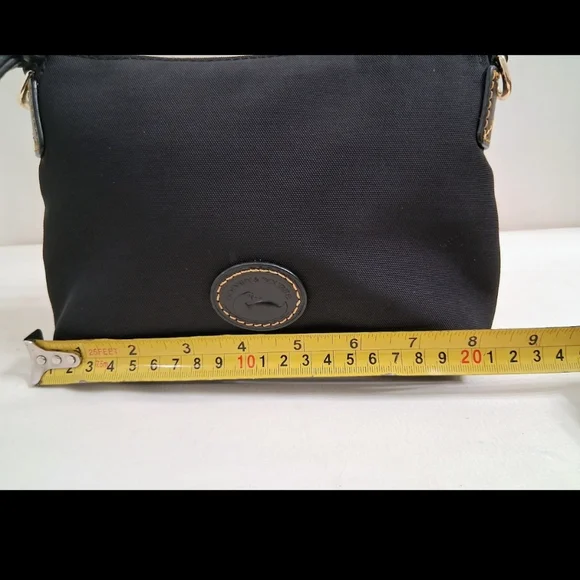 Dooney & Bourke Black Nylon Tan Straps Double Zip Crossbody Bag W Free Pouch - Picture 12 of 12